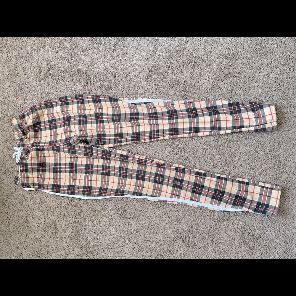 Pretty Little Thing women’s pants. Excellent condition
